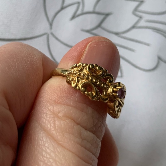 vintage Avon renaissance style ring - Picture 3 of 6